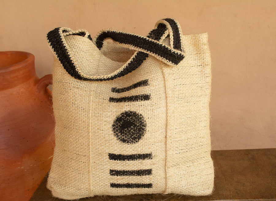 Fique natural fibre tote bag with handblock print. Ethically made in Colombia.